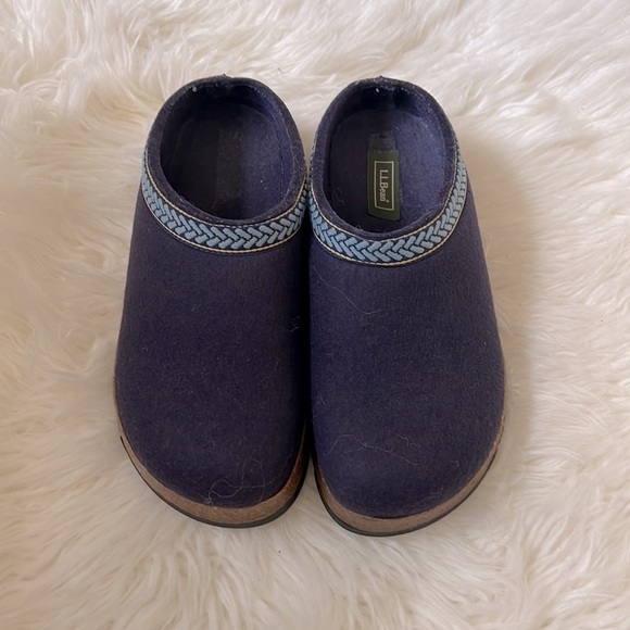 L.L. Bean Shoes - HOST PICK !!!  L.L. Bean 100% Wool Slipper Clogs.  Women’s Size 7, Blue